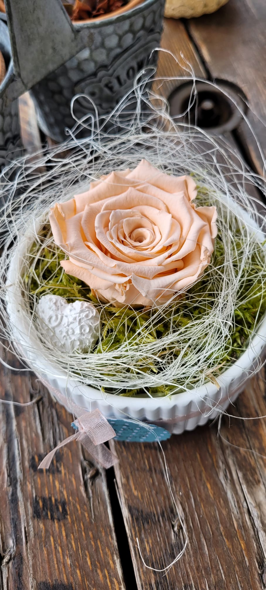 Schale mit stabilisierter Rose